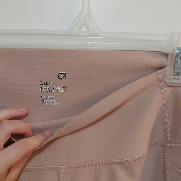 GAP FIT Scuplt Revolution Nude or Light Pink Leggings Size Large (L) - Picture 3 of 3